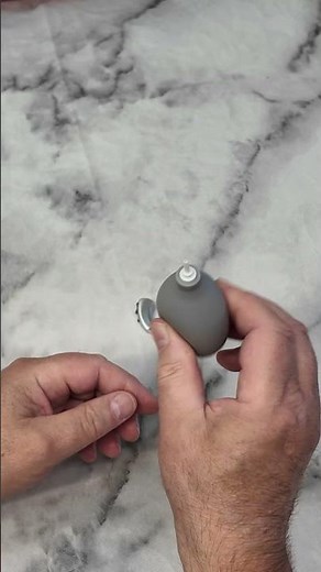 Quick look at the Phonak Air Blower Puffer for drying out condensation in a hearing aid earmould