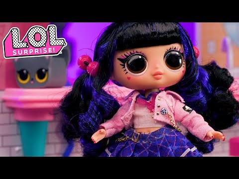 Adventures in Babysitting! 🎁 Episode 22 🎁 L.O.L. Surprise!