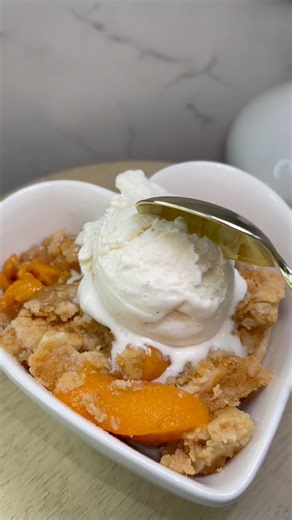 Peach Dump Cake 🍰🤤 #LexyMogul