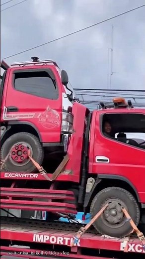 mobil derek yang mengangkut mobil derek #mobil #derek