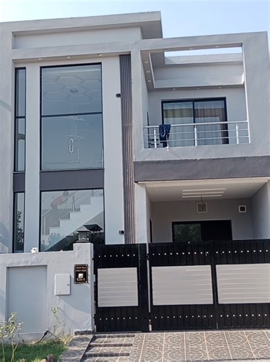 Explore This Prime 5 Marla House in Bahria Orchard Lahore