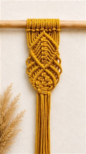 Macrame Wall Hanging for Beginners #macramewallhanging #macramewalldecor #macrameforbeginners #diy