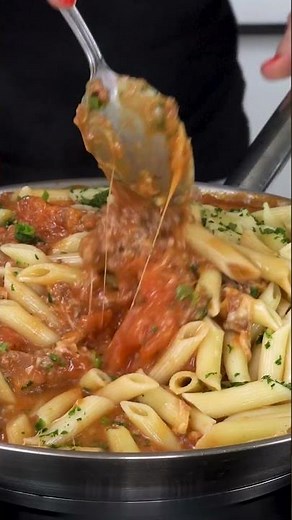 Macarrão com molho de tomate pronto em 20 minutos! 🍝
