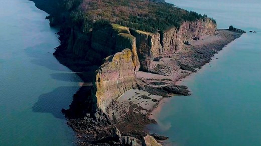 From guided hikes to hidden gems to our most popular trails, the views in Nova Scotia are always worth the climb. What's your favourite Nova Scotia hike? Featured hike: Cape Split Provincial Park Discover more great hiking: https://bit.ly/3gioj85 #visitnovascotia #rediscovernovascotia #novascotiastaycation #novascotianice | Nova Scotia