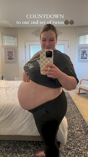 32 WEEKS w Twins #2🎉💕 Today makes 32 3 to be exact! K A were born on 32 2 so making it this far without complications feels like I’m living in a dream😭 HG is still very present and heartburn is at an all time high but overall I can’t believe how different this time around is! This past week I’ve spent mostly resting and mentally prepping for what’s coming up. Still on the search for the right on call sitter for K A once my water breaks but at least I know the “signs your going into labor” and