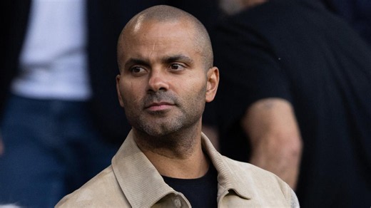 Tony Parker ouvre les portes de sa maison près de Lyon : piscine intérieure, boîte de nuit… découvrez son extraordinaire domicile !