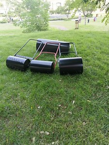 [Hot Item] Hand Operated Garden Tractor Mower Lawn Rollers Grass Use Yard Cleaning Hand Operated Outdoor Lawn Roller