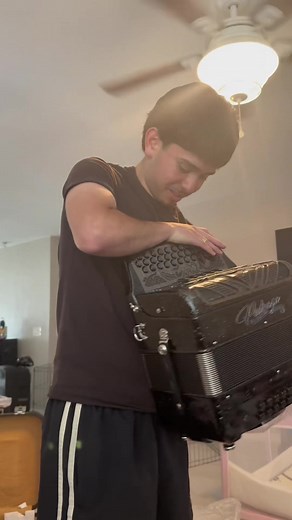 No better feeling 😮‍💨😮‍💨 #fyp #az #acordeon #unboxing #grupo | Unboxing