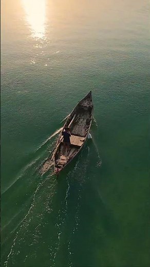 Vietnam Lagoon Fishing 🌊 | Traditional Boat & Local Fishermen | Drone 4K