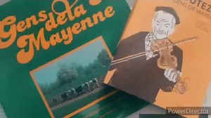 Dans les archives en ligne diffusées sur notre site internet, n'hésitez pas à venir consulter 𝗹𝗲 𝗳𝗼𝗻𝗱𝘀 𝗱𝗲 𝗹'𝗮𝘀𝘀𝗼𝗰𝗶𝗮𝘁𝗶𝗼𝗻 𝗥𝗲𝗰𝗵𝗲𝗿𝗰𝗵𝗲 𝗲𝘁 𝗦𝗮𝘂𝘃𝗲𝗴𝗮𝗿𝗱𝗲 𝗱𝗲𝘀 𝗖𝗼𝘂𝘁𝘂𝗺𝗲𝘀 𝗠𝗮𝘆𝗲𝗻𝗻𝗮𝗶𝘀𝗲𝘀 relatif au collectage de 𝗰𝗵𝗮𝗻𝘁𝘀 𝗲𝘁 𝗺𝘂𝘀𝗶𝗾𝘂𝗲𝘀 𝘁𝗿𝗮𝗱𝗶𝘁𝗶𝗼𝗻𝗻𝗲𝗹𝘀 réalisé notamment par François Redhon! Peut-être des idées de musiques pour vos fêtes de fin d'année ? 😊🎶 Dans cet extrait, on écoute M. Chaillou avec son accordéon chromatique I