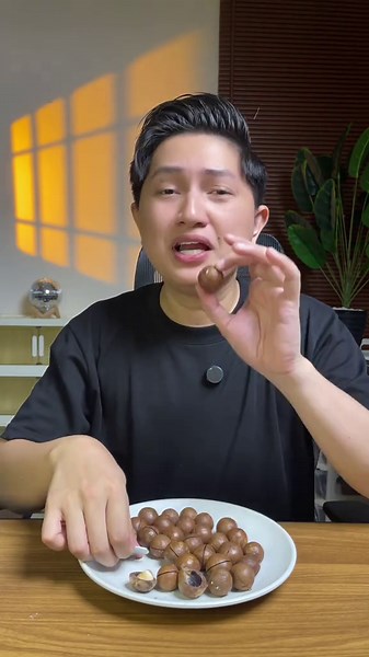 Cemilan Kacang Macademia yang Enak Banget