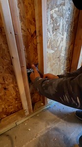 La mejor manera para poner una caja de electricidad #tips #reels #trabajo #electricidad #facebookviral | Remodelaccion y Construcción