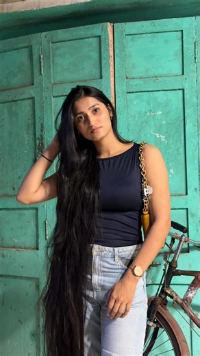 Nupur on Instagram: "No wasting time while waiting in line when you can make content out of it"