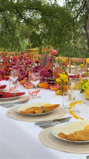Stunning Wedding Table: Gradient Perfection