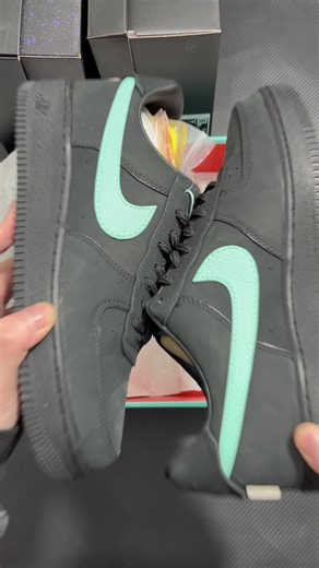 Latest Sneaker Trends for Fashion Enthusiasts