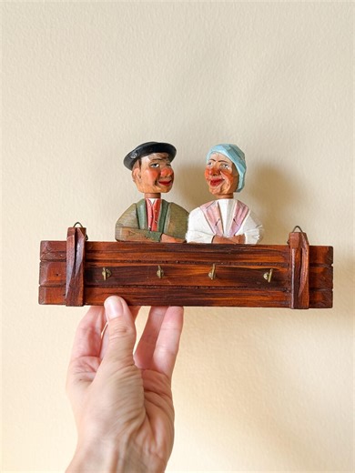 Vintage Wooden Key Holder Wall Rack – Hand Carved Black Forest Key Hooks Entryway Organizer - Etsy