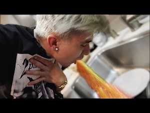 EATING WORLD'S HOTTEST PEPPER GOES TOO FAR (911 CALLED) - CAROLINA REAPER