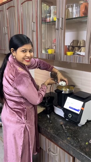 Neha saini on Instagram: "Nayi devrani ka welcome 😇 #vlog #minivlog #dailyvlog #family #mother #baby #dailylife"