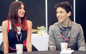 【中英/CM】NYCC2016纽约漫展15分钟采访 Colin和Gemma谈Humans S2