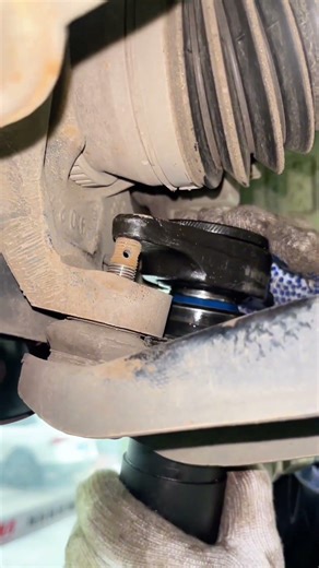 MASTERING Non Destructive Chassis Repair With Hydraulic Power🗜