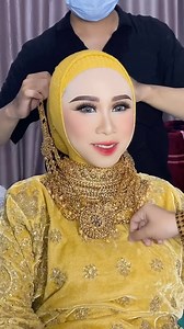 Yang mau rental assesoris india ready ya di aku, untuk bajunya itu belum ready | Fandi Mario