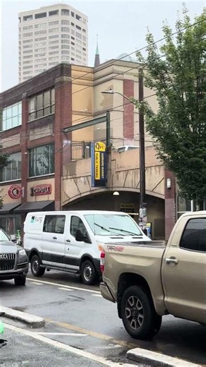 Capitol HillNeighborhood | VIAJE SEATTLE