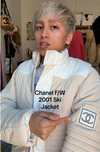 What an incredible find! I LOVE Chanel F/W 2001 What do you guys think? Now I need the matching pants and ski mask lol #vintagechanel #archivefashion