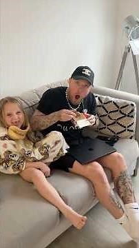 Kid plays genius Easter prank on his Dad 🤣