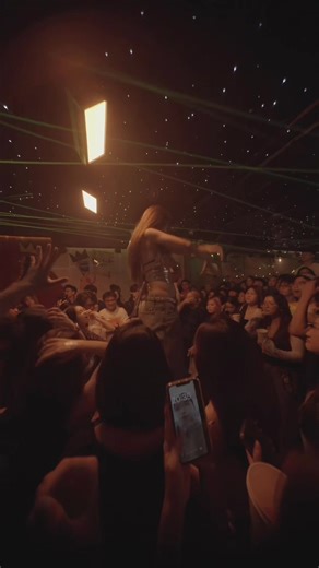 Khám Phá Cuộc Vui Cuối Tuần Tại The Weeknd Hà Nội