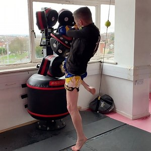 Using the boxmaster for a quick boxing and knee drill. The combination goes Left uppercut Right knee Left hook Right cross Left body punch Right knee. The uppercut is used for range and to get your opponent to cover their head up. With the head covered and range figured out you’ll able to step in and land with the right knee to the body. After the knee you’re going to go back upstairs and fire two punches to the head which is the hook, cross. Once the attention is back on the head, you’ll go bac