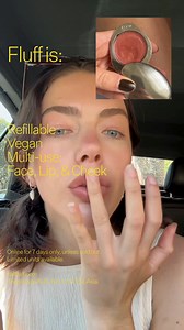 Get ready in 5 minutes with Fluff's Refillable Bronzing Powder: a natural, buildable formula that can be used across the whole face, as an eyeshadow, and as a contour. One product to replace your whole routine. Fluff’s Refillable Bronzing Powder is online until sold out. Find out more. | Fluff