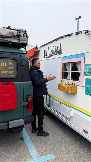 Xəyallarımı satıram kim yaxşı pul versə halal xoşu.