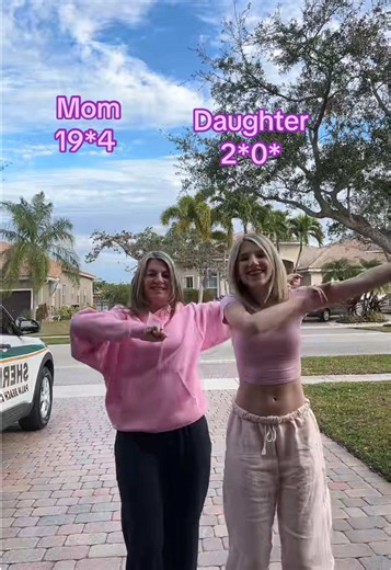 Alo Yoga Sweet Pink Outfits: OOTD Inspiration