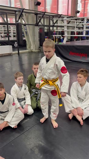 Мама срочно зовёт😆