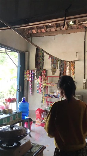 Cara Voice Over Narasi Enak Didengar untuk Jualan di Warung