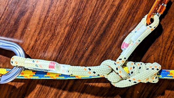 One-eyed knut friction hitch tutorial | Smooth climbing control for arborists