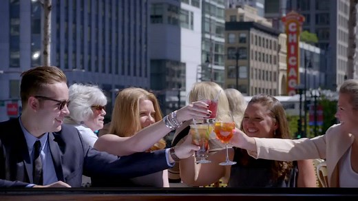 Get a behind-the-scenes look at the iconic Smith & Wollensky on the river and take a seat at the best patio in Chicago. | Smith & Wollensky Chicago Steakhouse