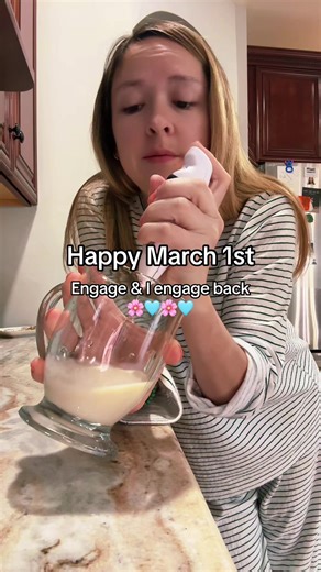 Hopping on the follow trains to get to those goals 🫶 #supporting #teamwork #girlssupportinggirls