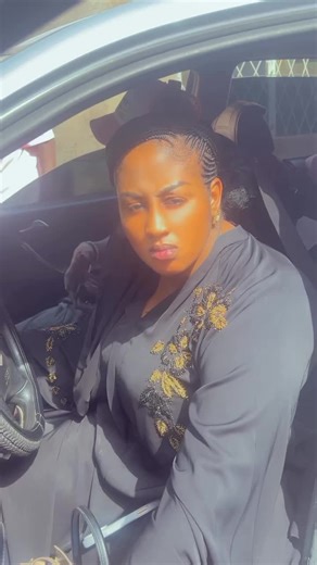 فيديوهات أنشأها comedy (@hausa.comedy) باستخدام original sound - comedy