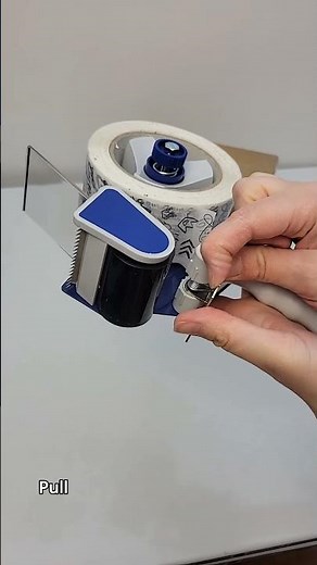Handheld Tape Dispensers: How to Use and Why They're Ideal for On-the-Go Use