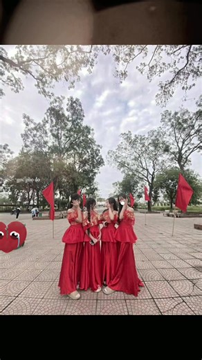 🥰 @khanhvy. @Kemm @k11~~ #vannghe2011 #xuhuong #xuhuong #kỉ_yếu_cuối_cấp