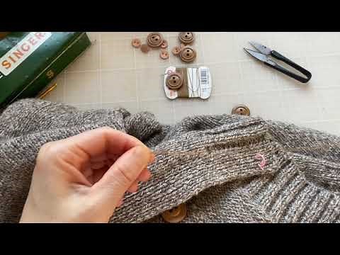 働くカーディガン、ボタンの付け方