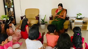 Music class sessions. Shradha and her students. Geetham : Padumanaabha Shradha R Pai Shradha & Shreya #saaverischoolofmusicbypriyarpai #musicvideo #MusicClasses #carnaticclassical #carnaticmusic #classicalmusic | Priya R Pai