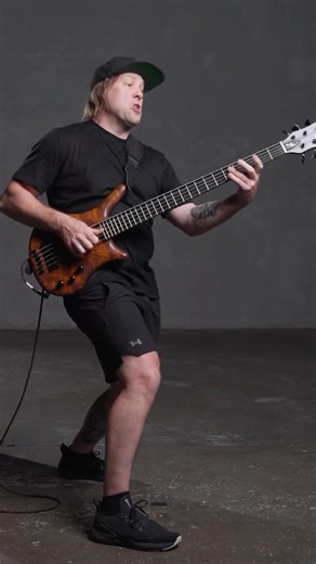 Kade Turner on Instagram: "@mudvayne - Death Blooms 🤘🏻👀 LD50- Still Delivering ✊🏻 Tuning Lo/Hi - B - F# - B - E - A Gauges Hi/Lo - 40/125 💪🏻 #drstrings #gallienkrueger #warwickbasses #bassmusicianmag"