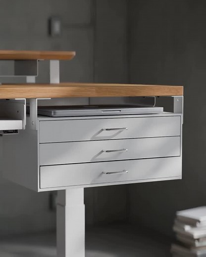 PREDUCTS on Instagram: "新モジュール「Drawer Two」 販売開始 引き出しモジュール「Drawer Two」を発売しました。天板裏の高さと収納量のバランスをとる2段の引き出しモジュール。2種類のブラケットと2種類の設置スタイルから選べます。 カラーは Black / White の2種類をご用意。 5/22(木)より発送を開始いたします。 —————————————————— Drawer Two ドロワー・ツー ※レールに装着するためのBase Sliderは付属しません ※詳しくはPREDUCTSストア内の商品ページをご覧ください。 —————————————————— #PREDUCTS #PREDUCTS_DESK #PREDUCTS_DESKMODULE #desksetup #desksetups #昇降デスク #ワークデスク #デスク周り #デスク #デスクトップ #デスクスペース #デスク環境 #デスクツアー #ホームオフィス #リモートワークスペース #ワークスペース #仕事部屋"