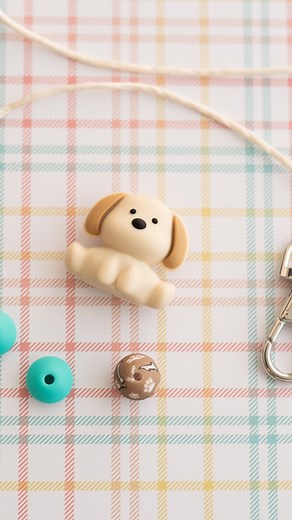 A zipper pull made with our new 3D Dog bead? Cute *and* practical—perfect for backpacks, lunch bags, or jackets! ~ ~ #createdwithcarasupply #carasupply #beadsfordays #beadsupplies #beadsaccessory #siliconebeads #siliconebeadsnorthamerica #siliconebeadsupplies #diysupply #sensorytoys #diyprojects #supplyshop #craftsupplycanada #craftshoponline #crafttime #crafty #craftlifeisthebestlife #craftyourdreams #diy #diytutorial #diycrafts #diylifestyle #tutorials #craftblogger #handmade | Cara & Co. Sili