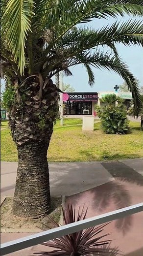 Le Cap d'Agde. À proximité de la réception du village naturiste