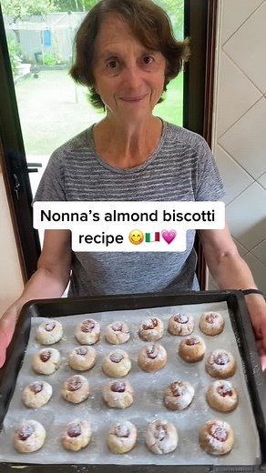 Authentic Nonna's Almond Biscotti Recipe 🇮🇹 | Delicious Italian Dessert