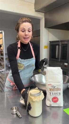 18 reactions | Sourdough meets Southern in these tender biscuits made with White Lily flour. The flour keeps them soft and light, while the sourdough starter adds that tangy flavor we love. They’re simple to pull together, bake up golden, and make the perfect base for butter, jam, or a little country ham. Homemade comfort, with just the right twist. | Callie's Hot Little Biscuit | Facebook