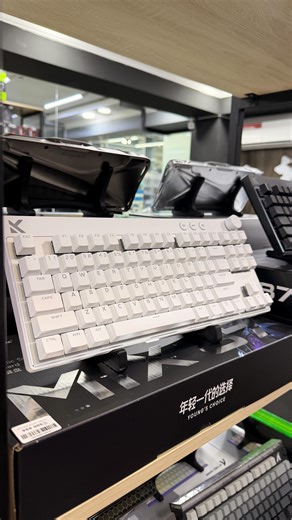 O‘yin kompyuterlari, sichqonchalar, naushniklar va klaviaturalar on Instagram: "⚪️ MCHOOSE MIX 87 — Rapid Trigger Gaming Keyboard (White) ⚙️ Texnik xususiyatlari: ⚡️ Kechikish: 0.08 ms gacha 🎯 Rapid Trigger aniqligi: 0.001 mm — Zero Dead Zone 🔄 Polling Rate: 8000 Hz 🧠 Scan Rate: 256K gacha 🎛 Funksiyalar: ▫️ SOCD ▫️ RS ▫️ DKS ▫️ MT ▫️ TGL ▫️ Key Macros 🔁 Hot-Swappable: Bor 🎚 Actuation: 0.1 – 3.4 mm (sozlanadi) 🌈 RGB: North-facing RGB LED 🔌 Ulanish: Simli (wired) ⚖️ Og‘irligi: 992 g ±30 g
